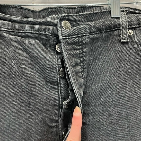 Old Navy Women’s Black Distressed High Waisted Sky-Hi Straight Leg Jeans - Picture 9 of 12